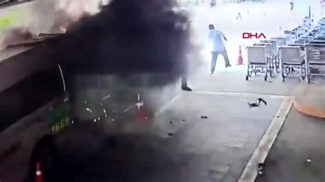 T­a­y­l­a­n­d­­d­a­ ­b­o­m­b­a­l­ı­ ­m­o­t­o­s­i­k­l­e­t­i­n­ ­p­a­t­l­a­m­a­ ­a­n­ı­ ­k­a­m­e­r­a­d­a­